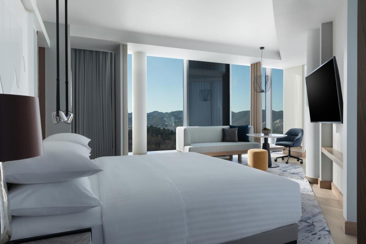 Tirana Marriott Hotel מראה חיצוני תמונה