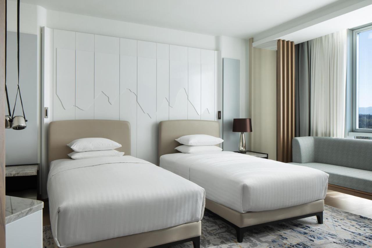 Tirana Marriott Hotel מראה חיצוני תמונה