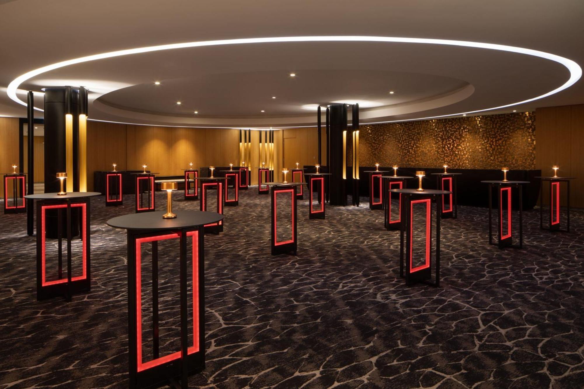 Tirana Marriott Hotel מראה חיצוני תמונה