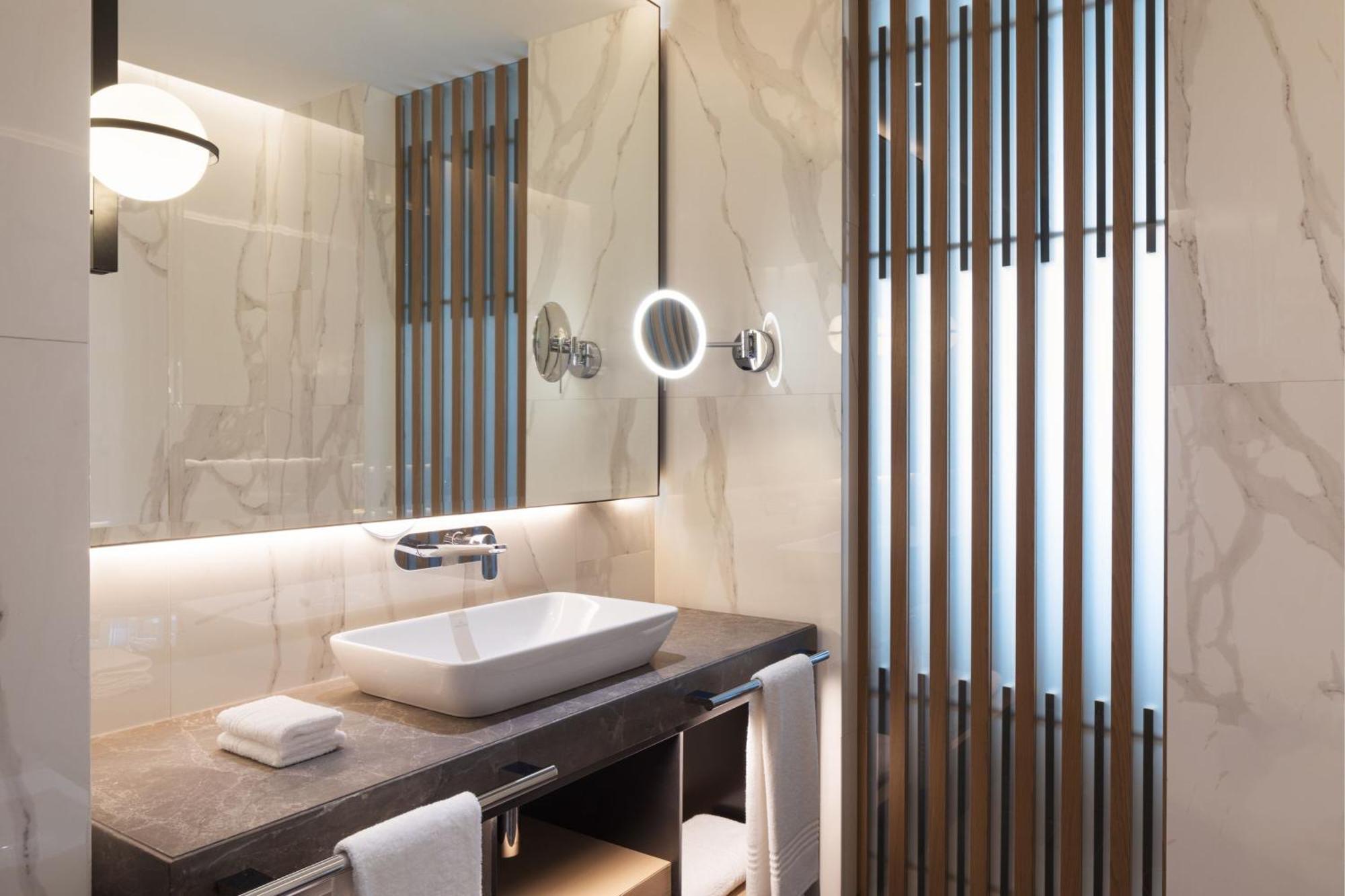 Tirana Marriott Hotel מראה חיצוני תמונה