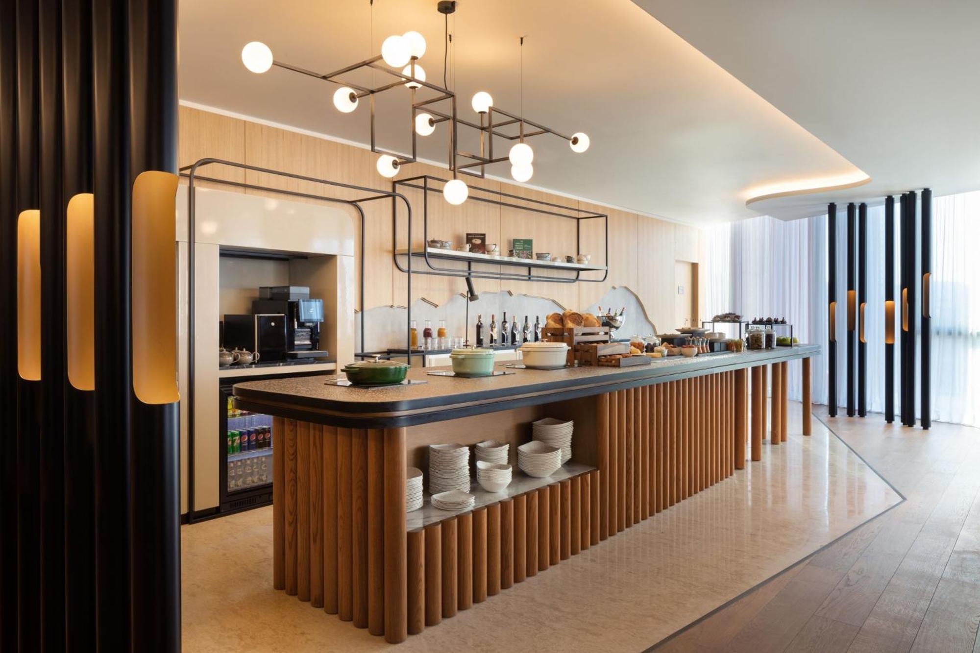 Tirana Marriott Hotel מראה חיצוני תמונה